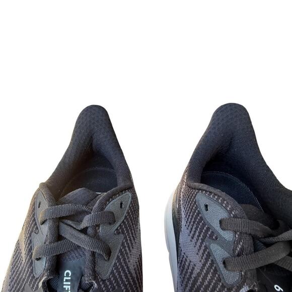 Hoka One One Clifton IX Running Shoe EUC Men size 9.5 main image 7